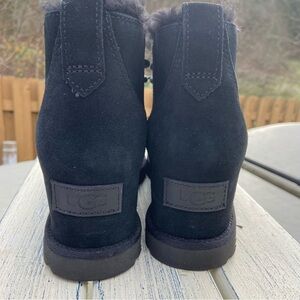 UGG Black Lace-Up Wedge Ankle Boots Shearling Lined | Women’s 6.5